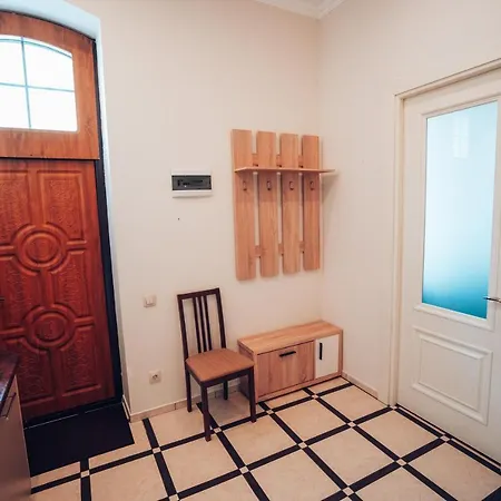 Wonderful Flat On City Center Uzhhorod Exterior photo